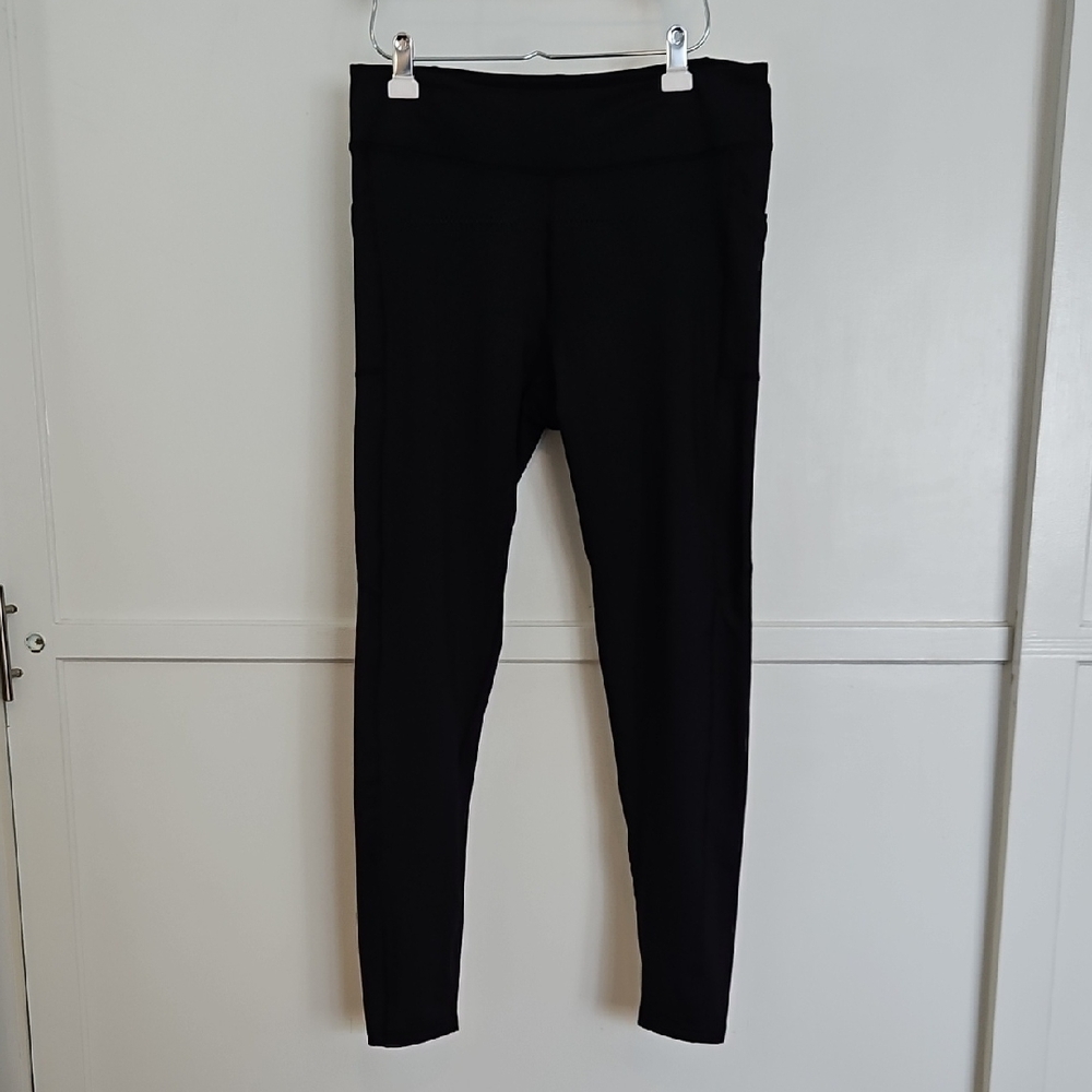 Fleece Lined Black Leggings with Pockets NWOT